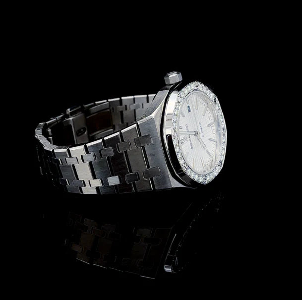 Diamond Accents, Steel Resolve — Timepieces That Speak Without Words By CrownIce