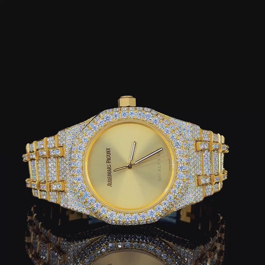 The Royal Radiance – Where Pure Gold Meets Precision and Sparkle By CrownIce